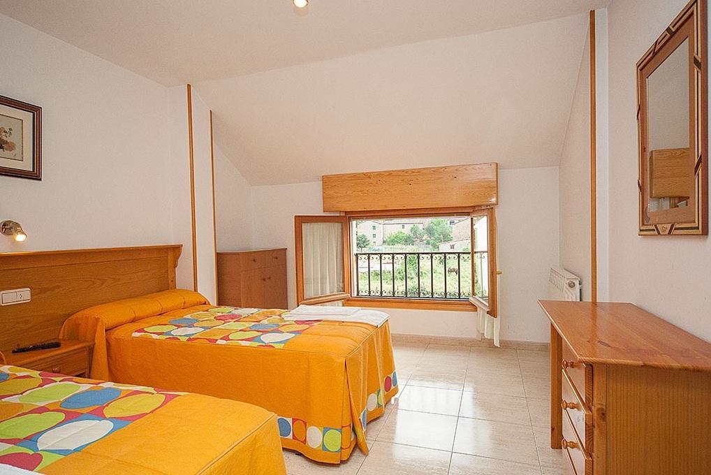 Hostal Vinuesa Bagian luar foto